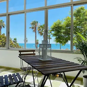 https://almirante-unico-apart-en-1linea-de-playa-y-aparcamiento.hotelsinnerja.org